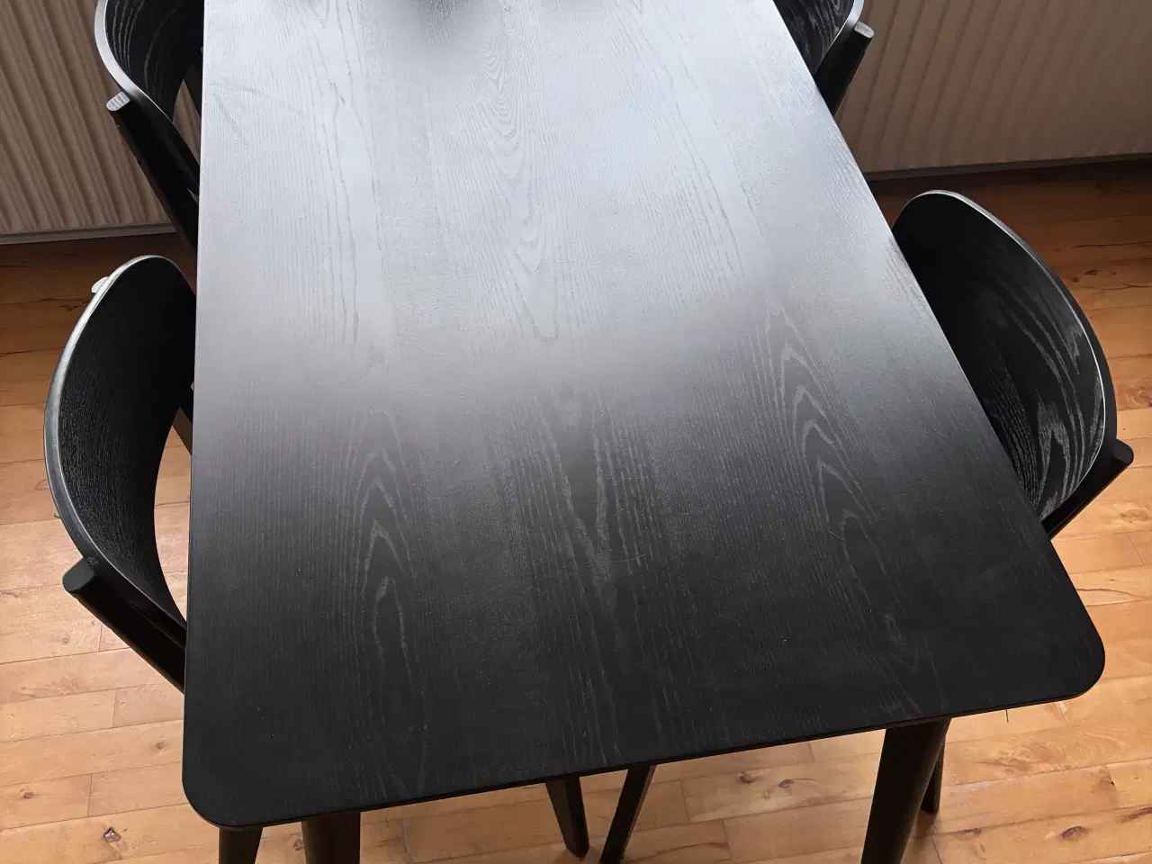 Billede 2 - Spisebord med 4 stole
