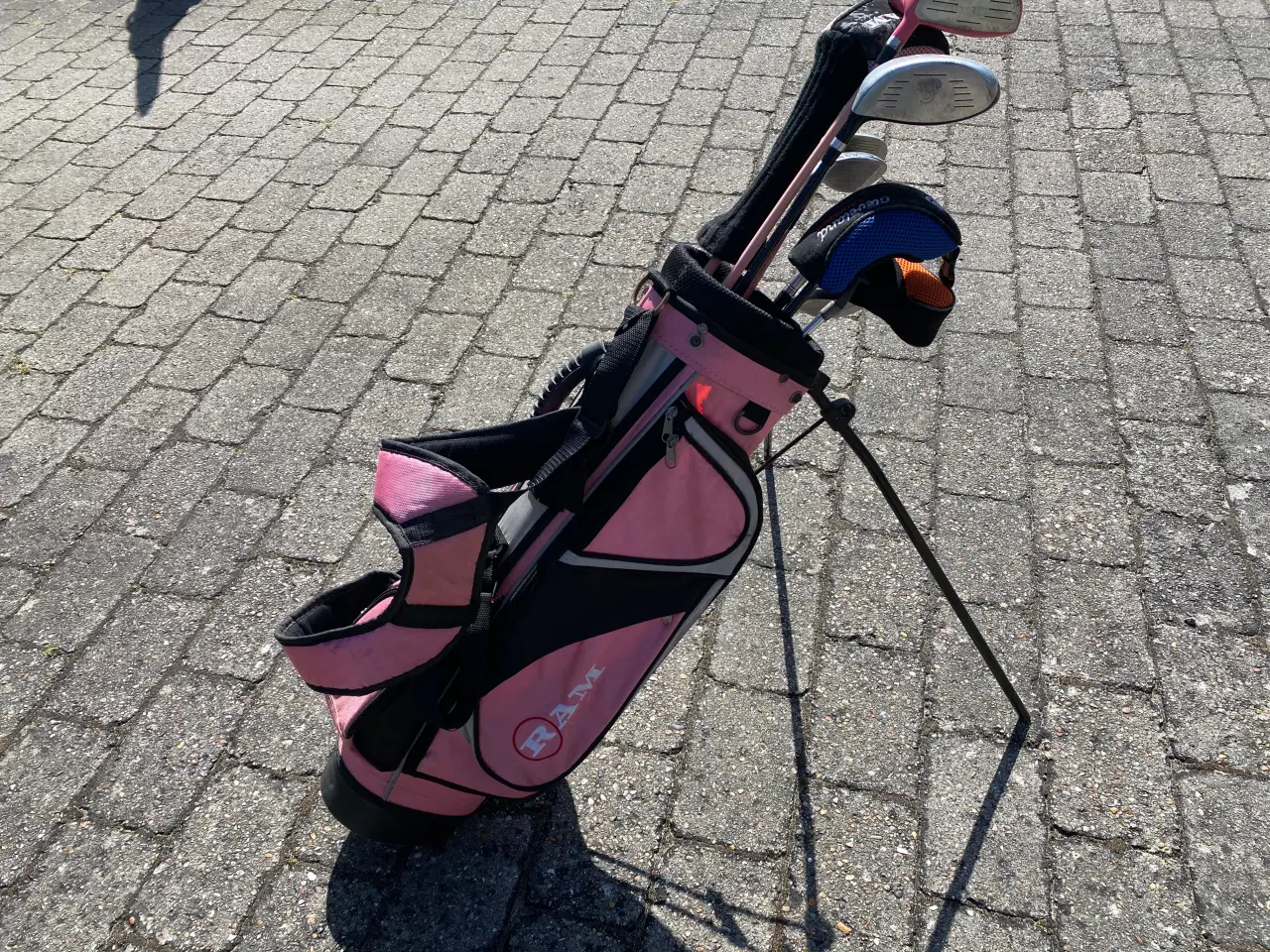 Billede 2 - Børnegolfsæt