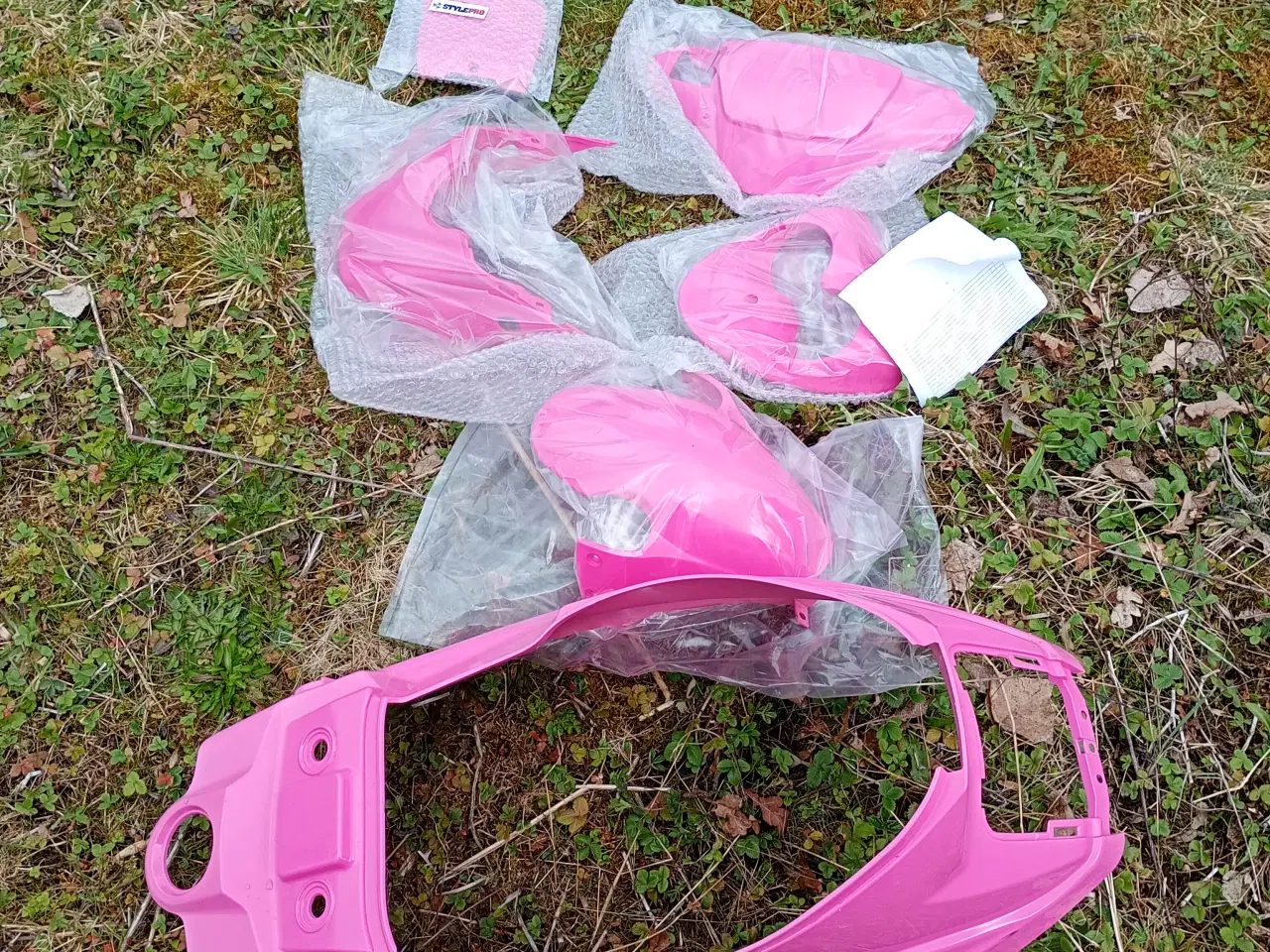 Billede 1 - Komplet skjoldsæt sælges Passer til pgo hot 50/Big