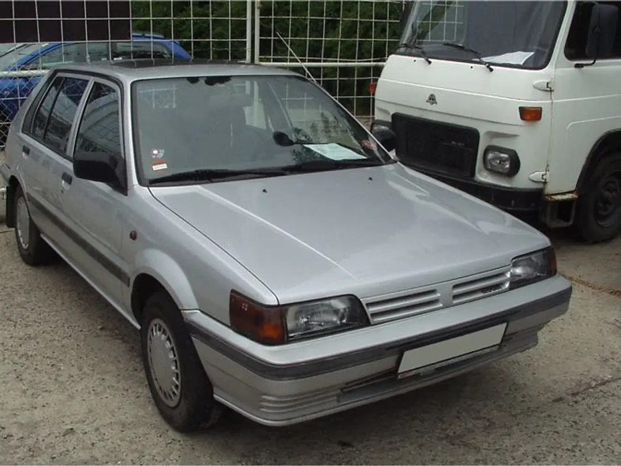 Billede 6 - Lygtegrill, Nissan Sunny B12