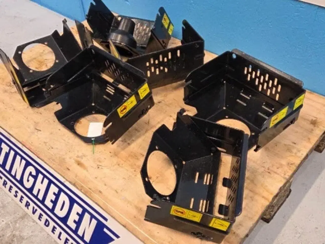 Billede 15 - New Holland T4.75 Pto Afskærmning 47798269  6Stk