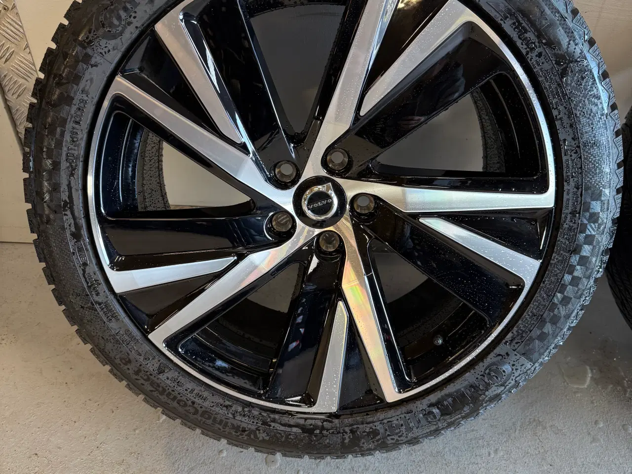 Billede 2 - Originale 19” Volvo alufælge med vinterdæk