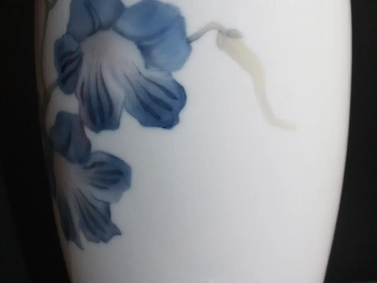 Billede 7 - Vase med blå blomster, Bing og Grøndahl