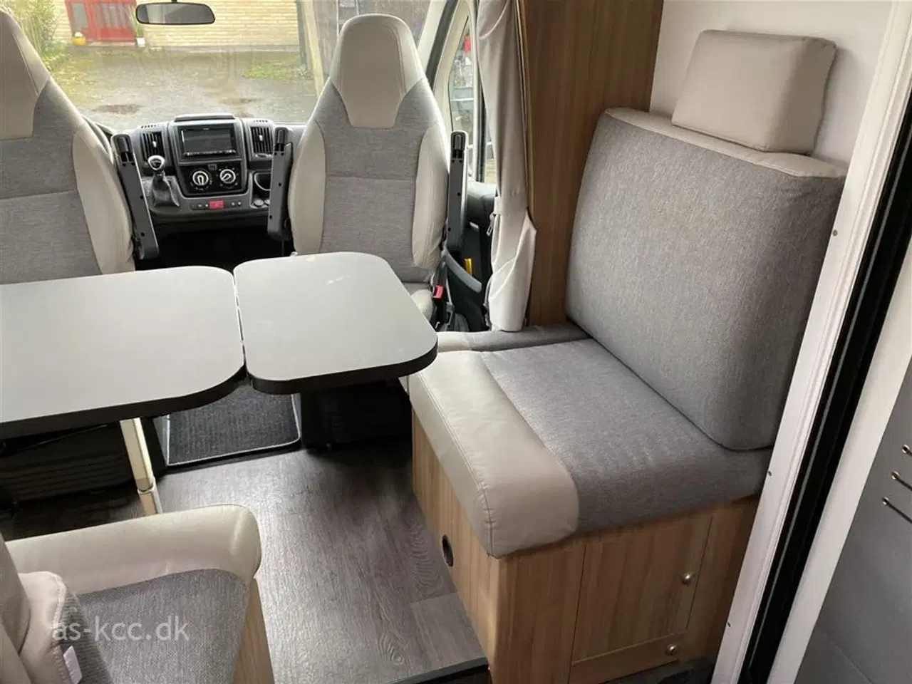 Billede 23 - 2020 - Sun Living S 75 SC   Autocamper med fritstående dobeltseng  Automatgear. 23.000 km.