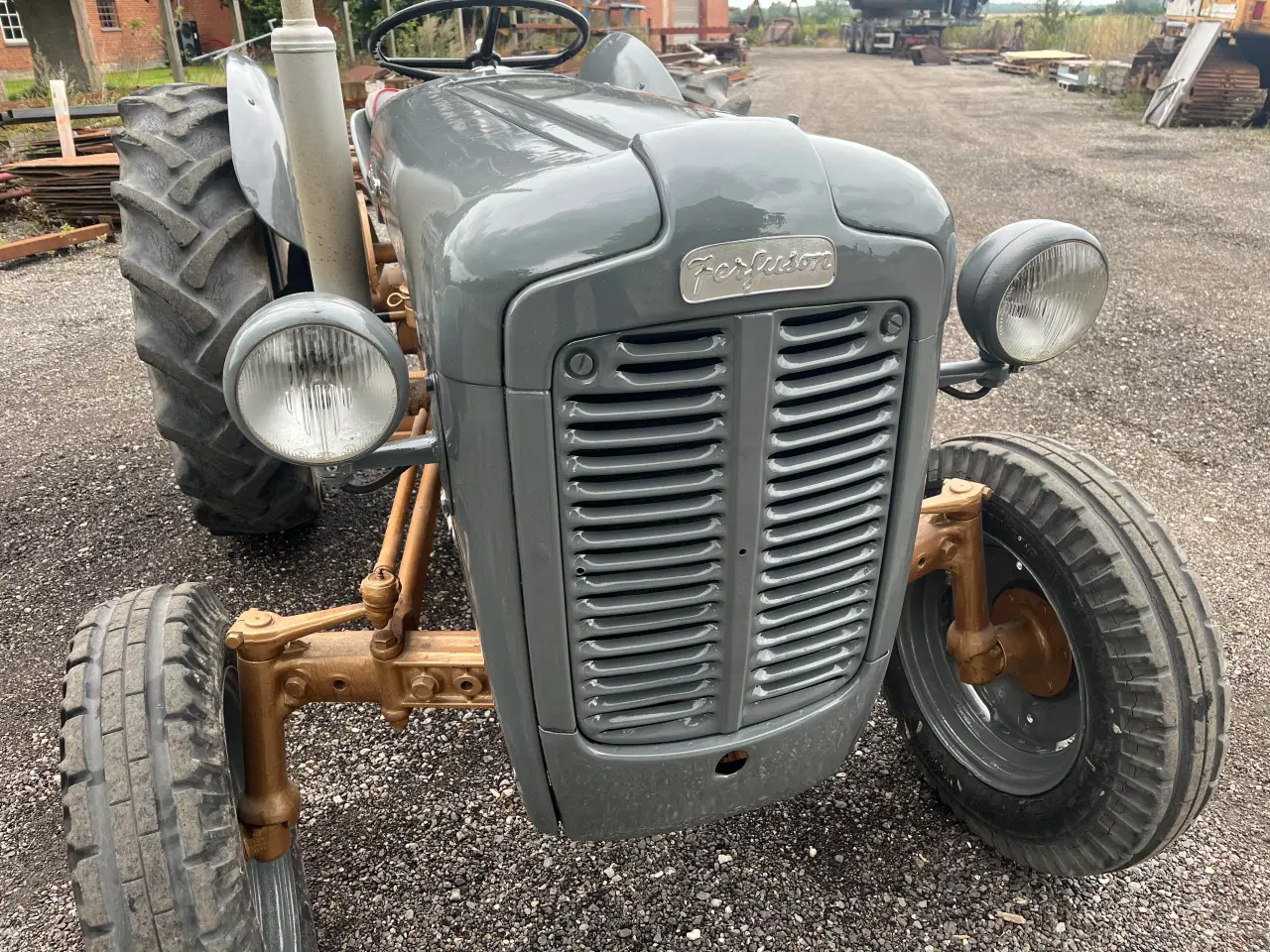 Billede 8 - Traktor fe 35 guldfugl 