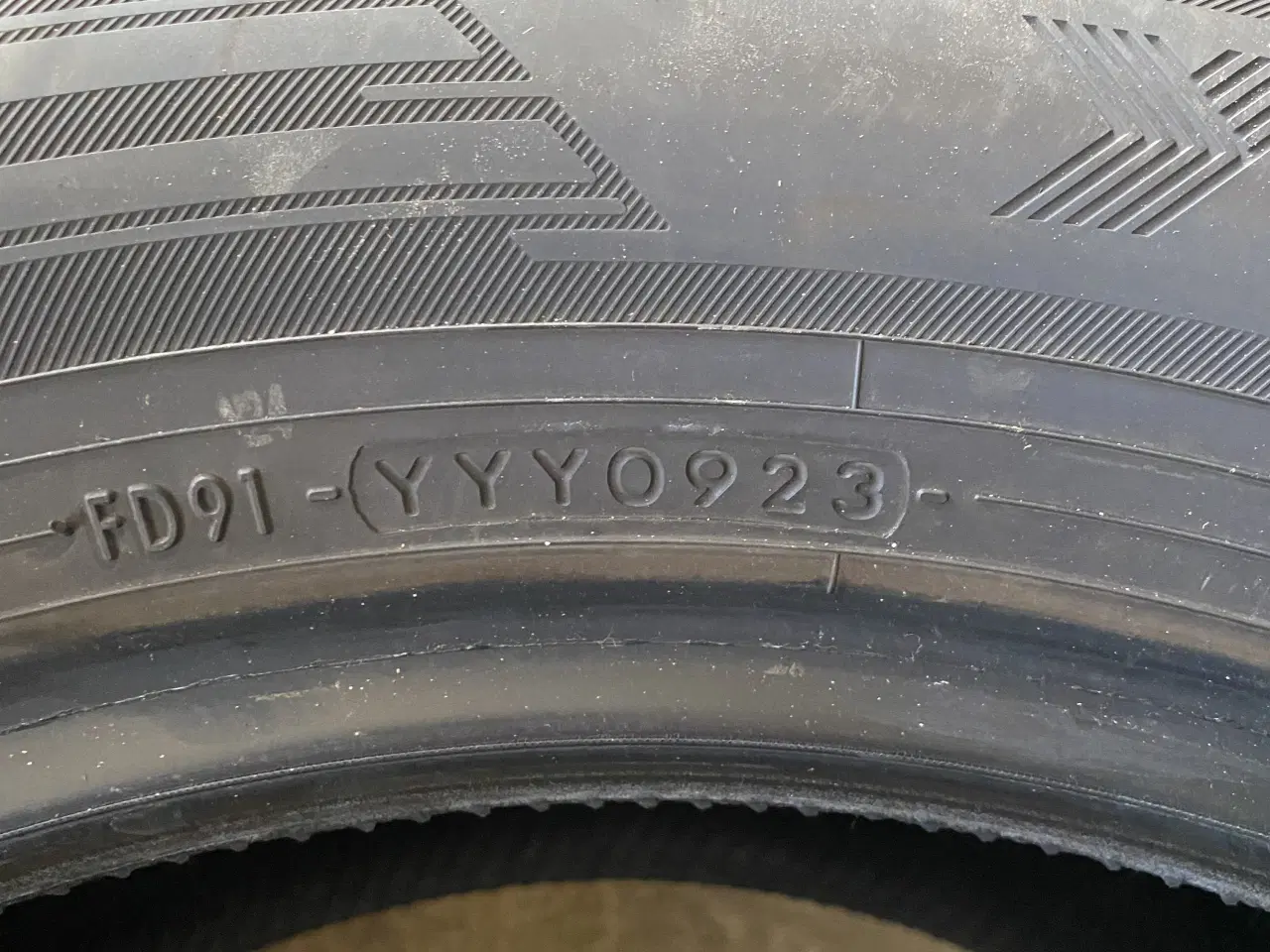 Billede 3 - Yokohama 255/55r18 Sommerdæk