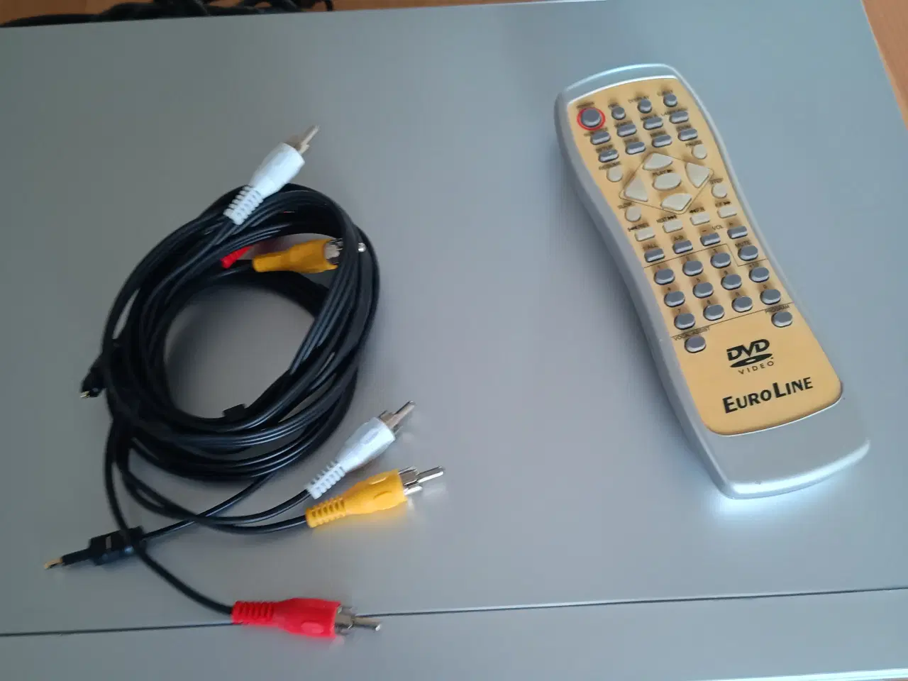 Billede 2 - DVD afspiller, ældre, men god stand. 