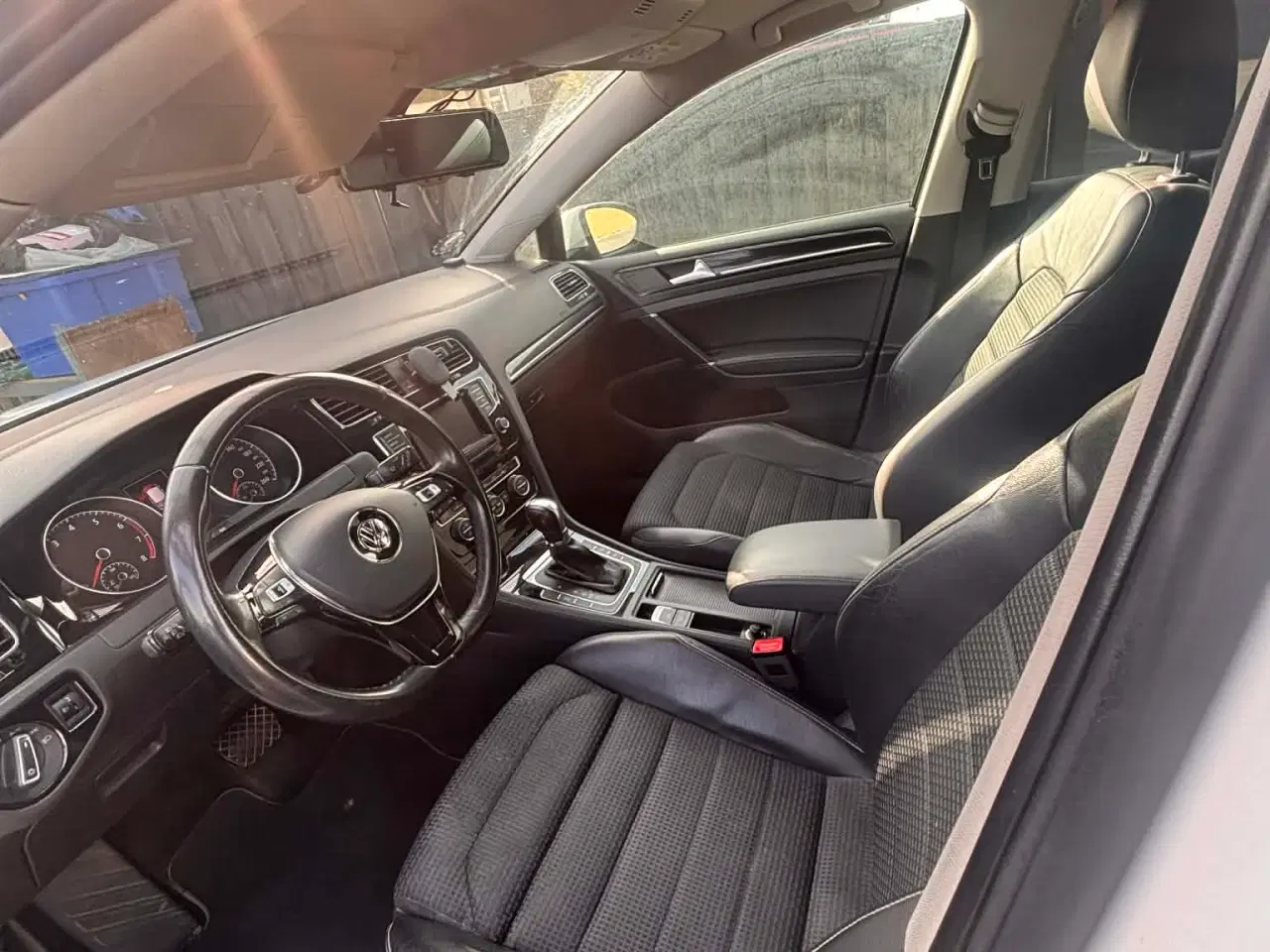 Billede 10 - Flot bil i hvid farve vw golf