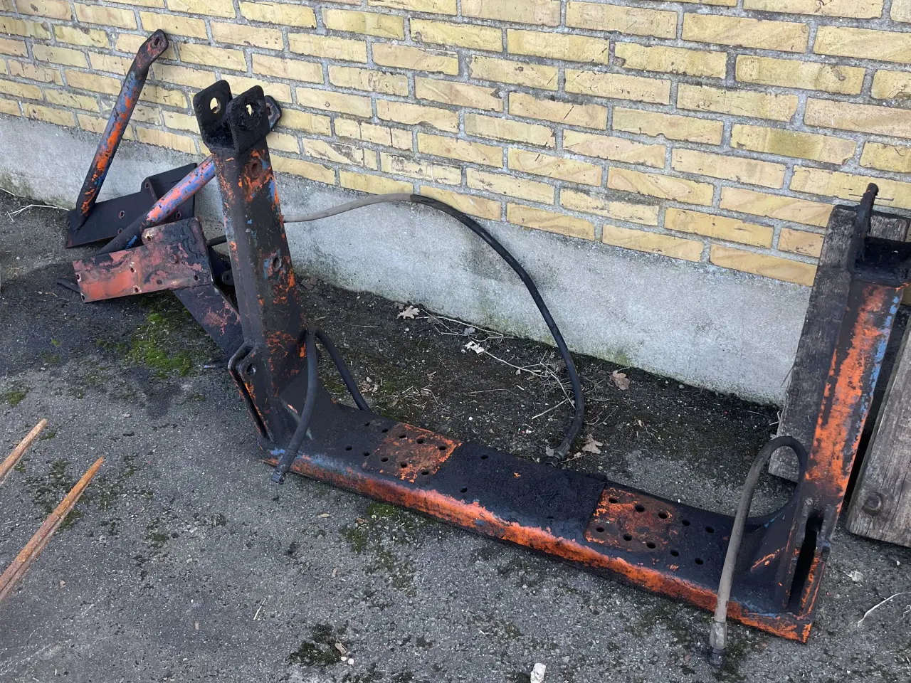 Billede 4 - BYD.  Skal væk.  Chief front læsser. 