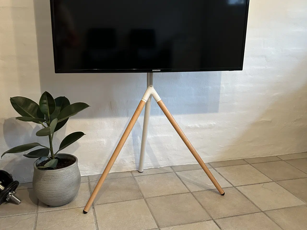 Billede 1 - Samsung 46” skærm med fjernbetjening