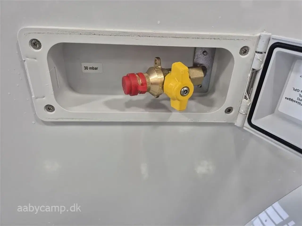 Billede 7 - 2026 - Euramobil Profila T726 EF Mercedes 170 Hk. 9 trins Automatgear. Markise. 150Ah Batteri. Alde Centralvarme.