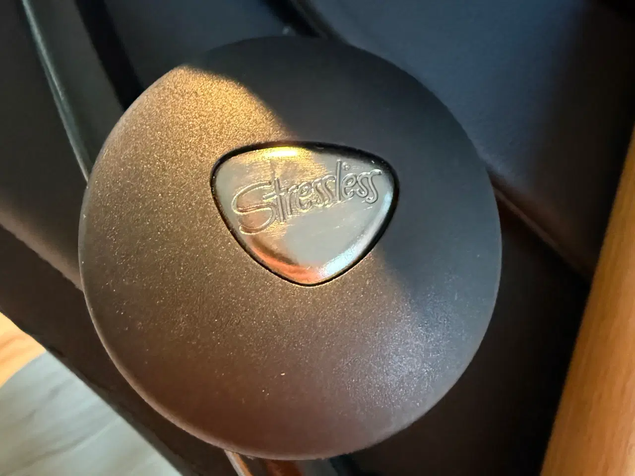 Billede 3 - Stressless Voyager sort lænestol m skammel