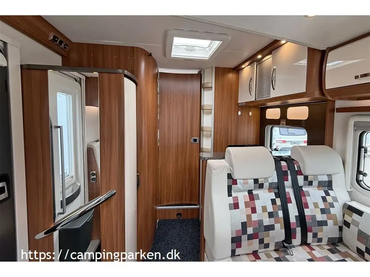 Billede 6 - 2017 - Hobby Optima De Luxe T 65 HGQ aut.   FIn autocamper m. automatgear, 150 hk, sænkeseng og queens bed
