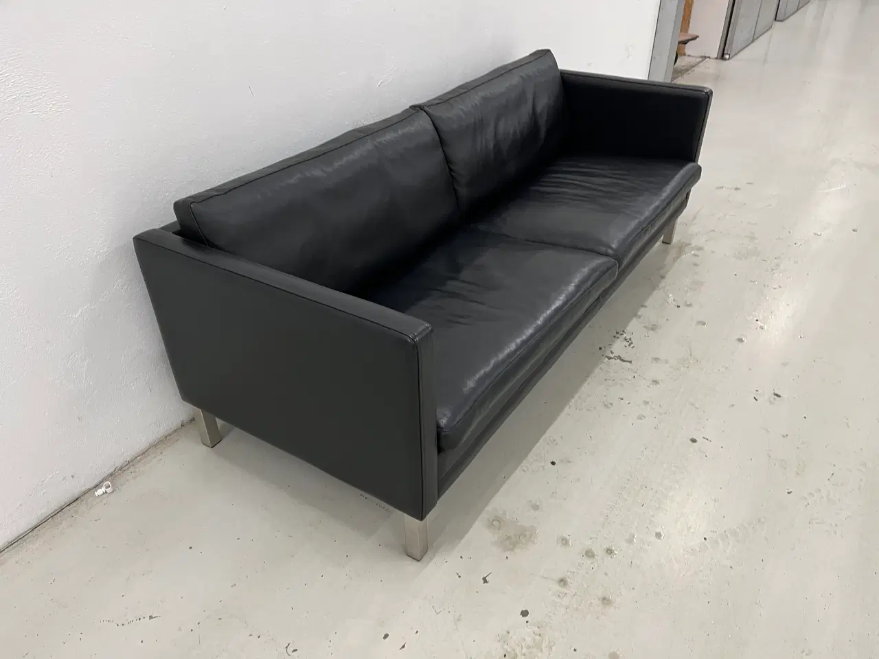 Billede 7 - Mogens Hansen MH276 3 Pers.Sofa med sort læder.