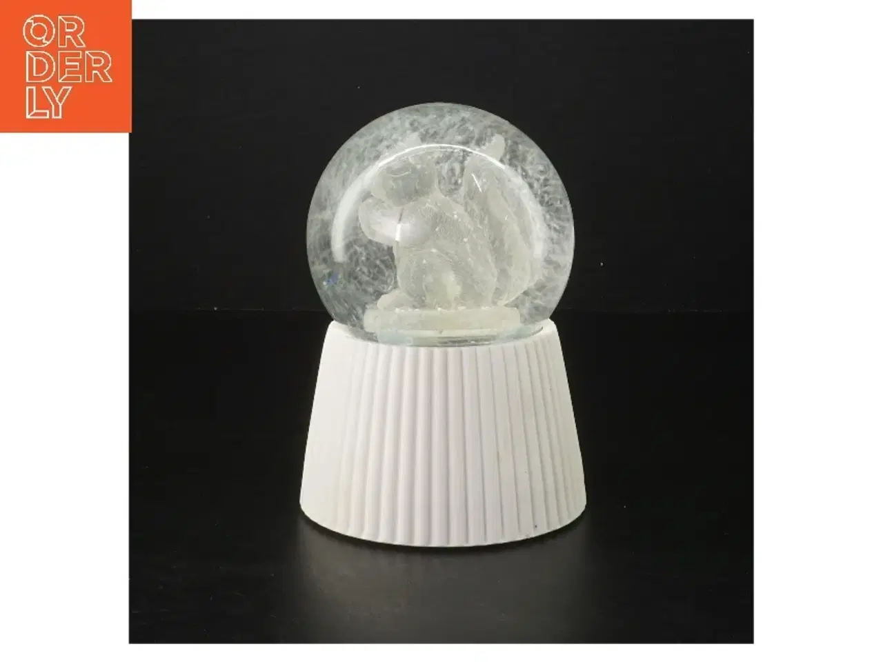 Billede 1 - Sneglobe med egern fra Sirius (str. 15 cm)