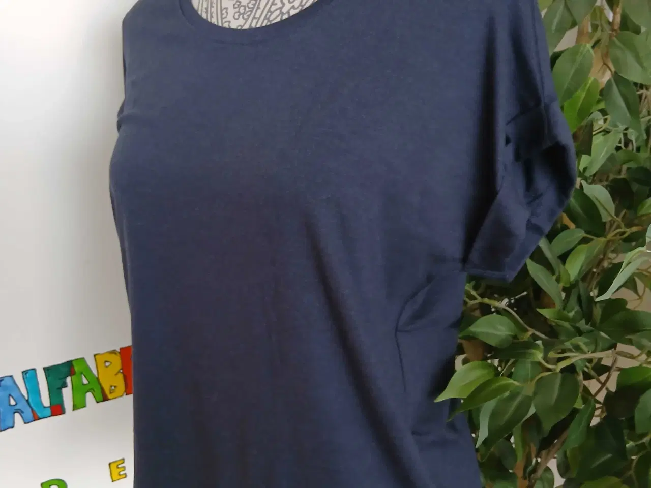 Billede 5 - T-shirt. Only. Small/36