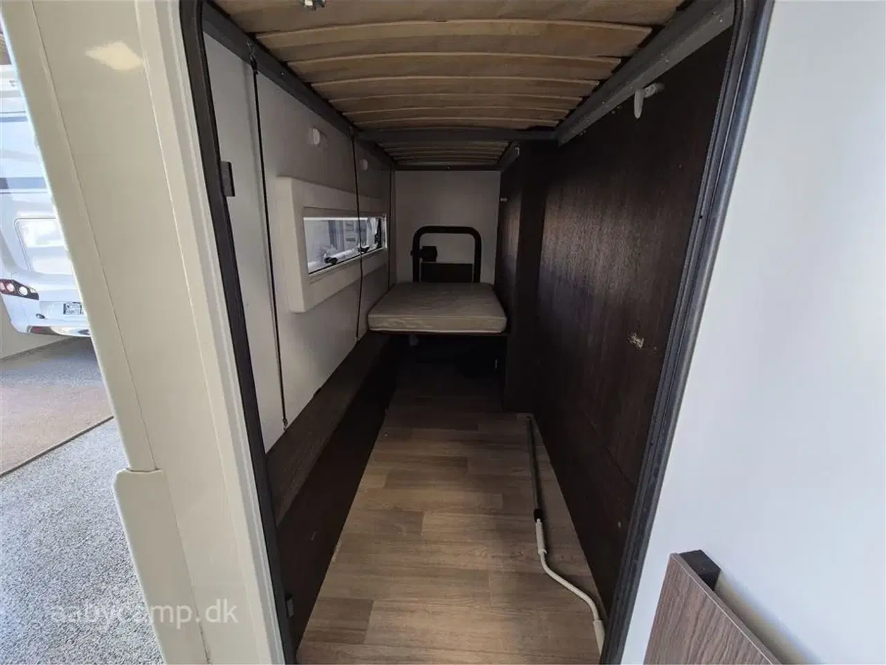 Billede 27 - 2021 - Benimar Sport 323 NK   Den Perfekte Familie camper. NK pakke. automatgear. solceller. 2x lithium batteri. 2000w inverter. Bemærk kun 20,000 Km !!!!