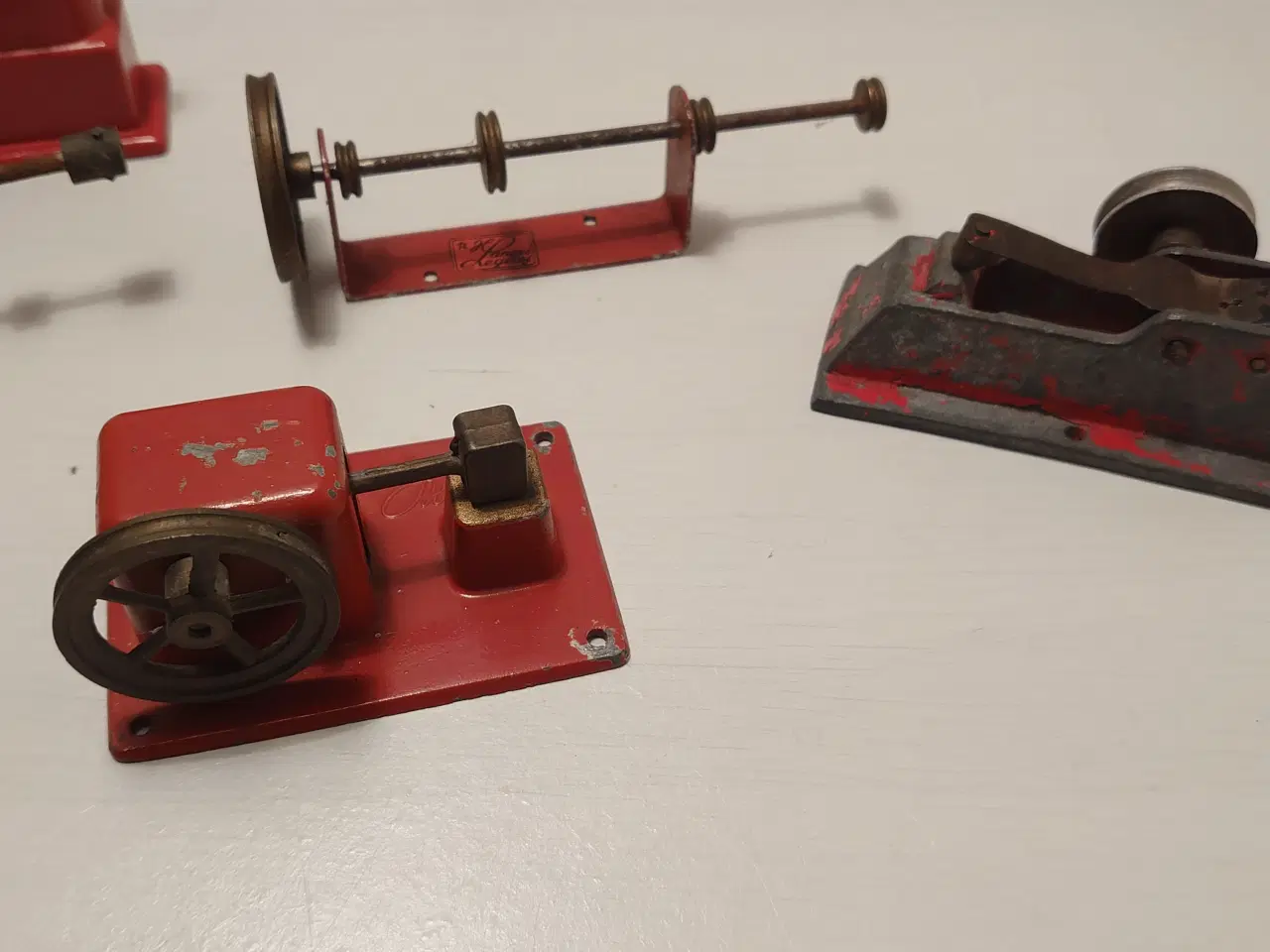 Billede 4 - 8 stk Tekno/Langes "maskiner" til motor/dampmask.