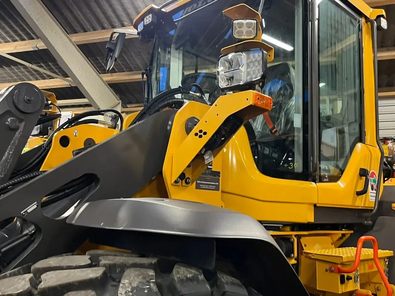 Billede 13 - Volvo L 90H  H2 fabriksny Dansk maskine med masser af udstyr, blan.Co-Pilot & med brede 650/65R25 hjul