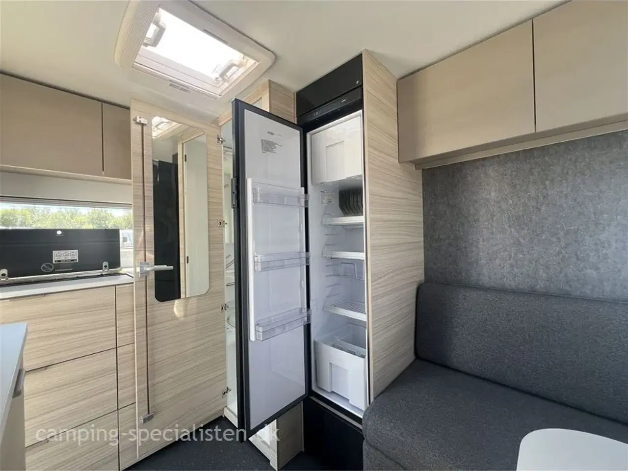 Billede 8 - 2023 - Adria Altea 362 LH 4four   2023 Adria Altea 362 LH 4Four - Se den nu hos Camping-Specialisten.dk