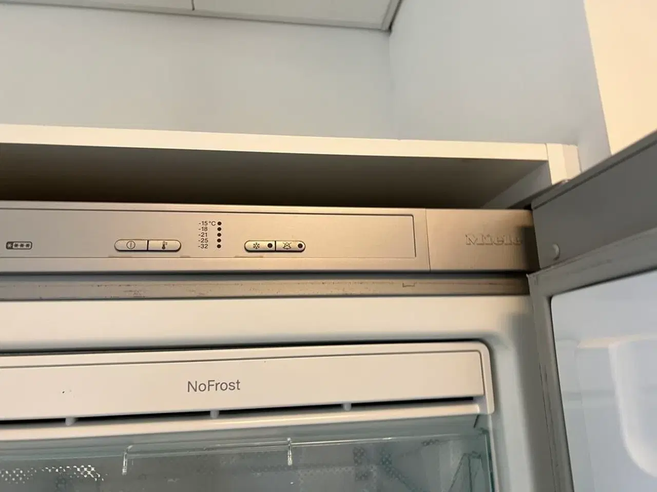 Billede 2 - Fryseskab MIELE FN 12827