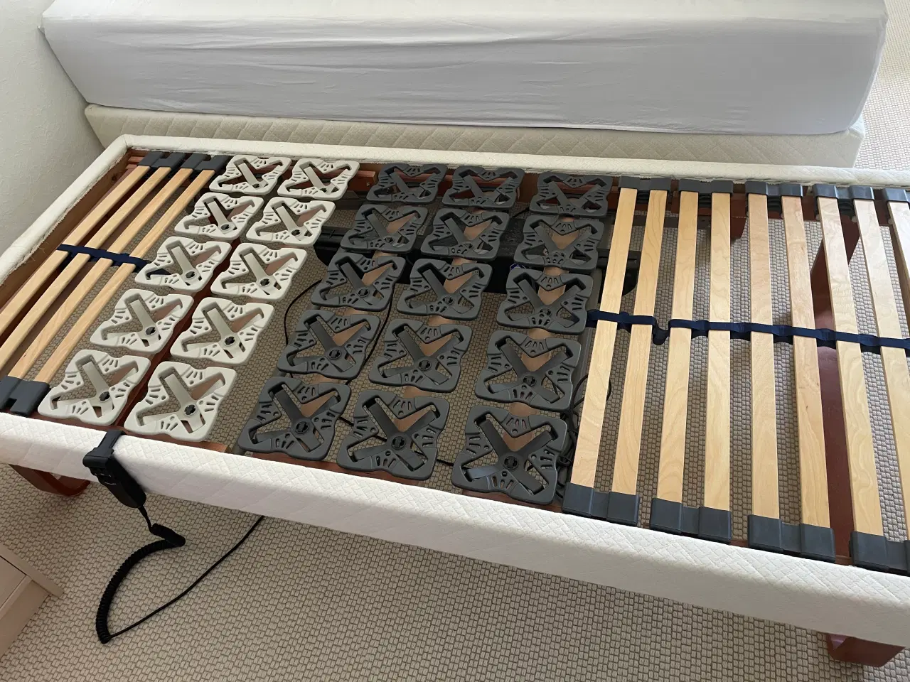 Billede 3 - Elevations seng 90 x 200 cm