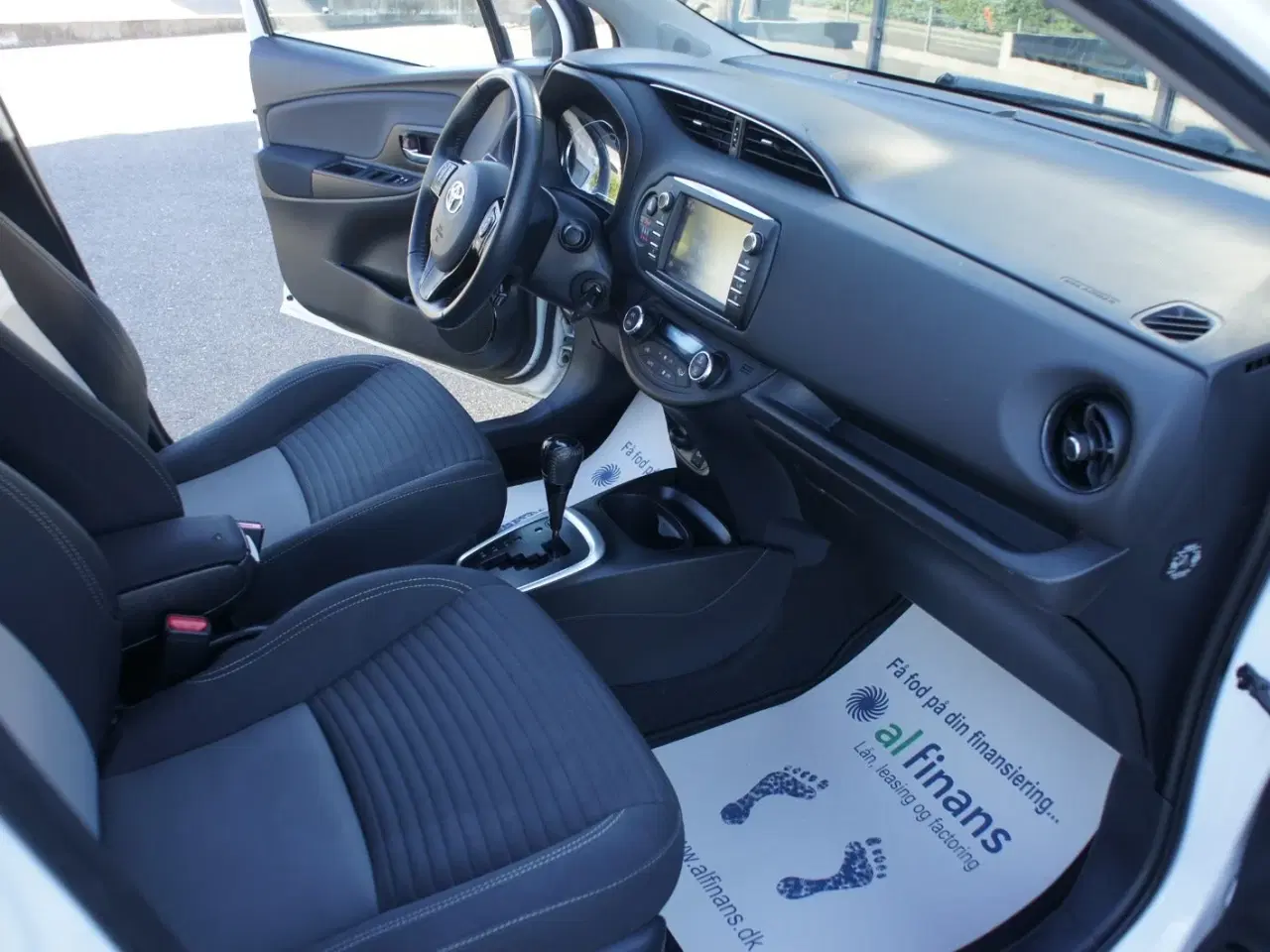 Billede 12 - Toyota Yaris 1,5 Hybrid CHIC e-CVT