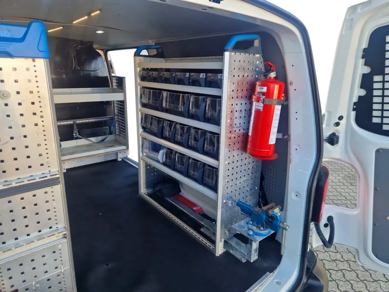 Billede 2 - VW Transporter 2,0 TDi 110 Kassevogn lang