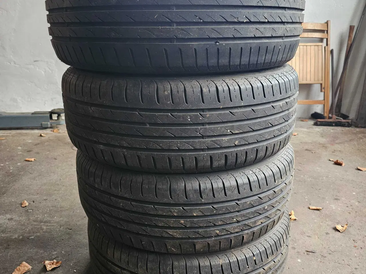 Billede 1 - 235/60/16 sommerdæk brugte