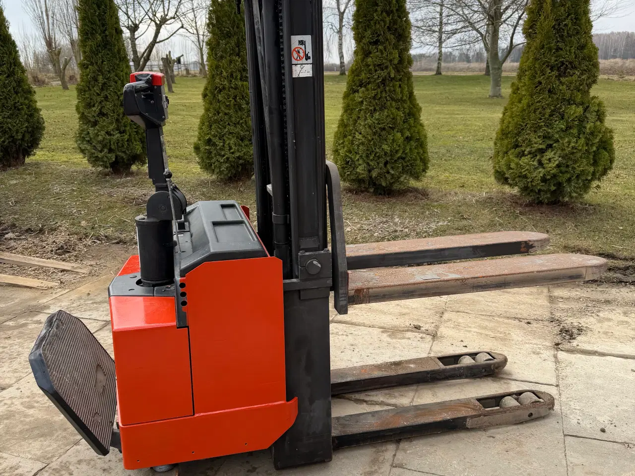 Billede 2 - Elektrisk stabler med ståplade