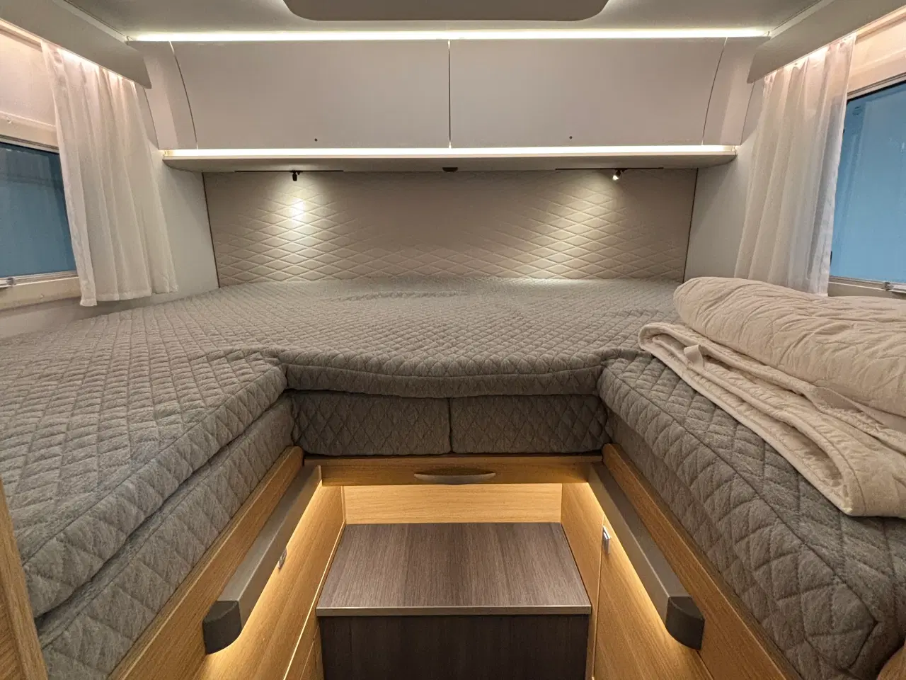 Billede 5 - Autocamper til salg - Adria Sonic I 700 SL Plus