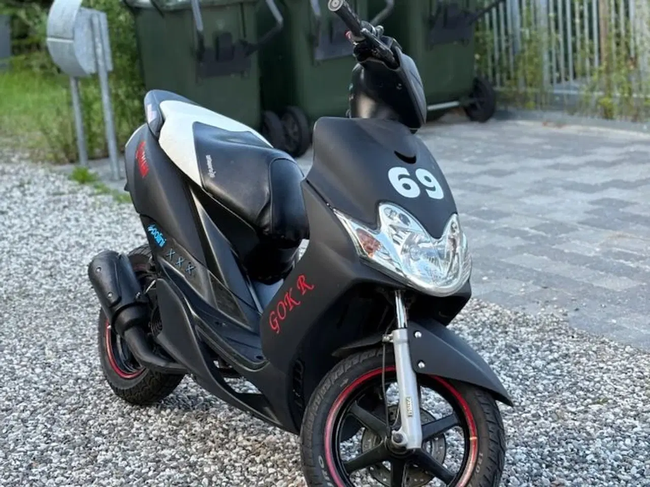 Billede 1 - Knallert Jog R