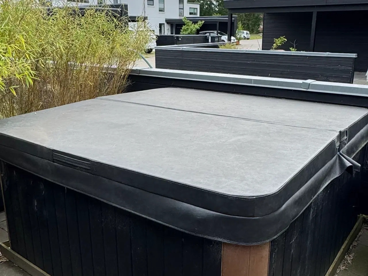 Billede 1 - Denform Jacuzzi m. defekt pumpe.