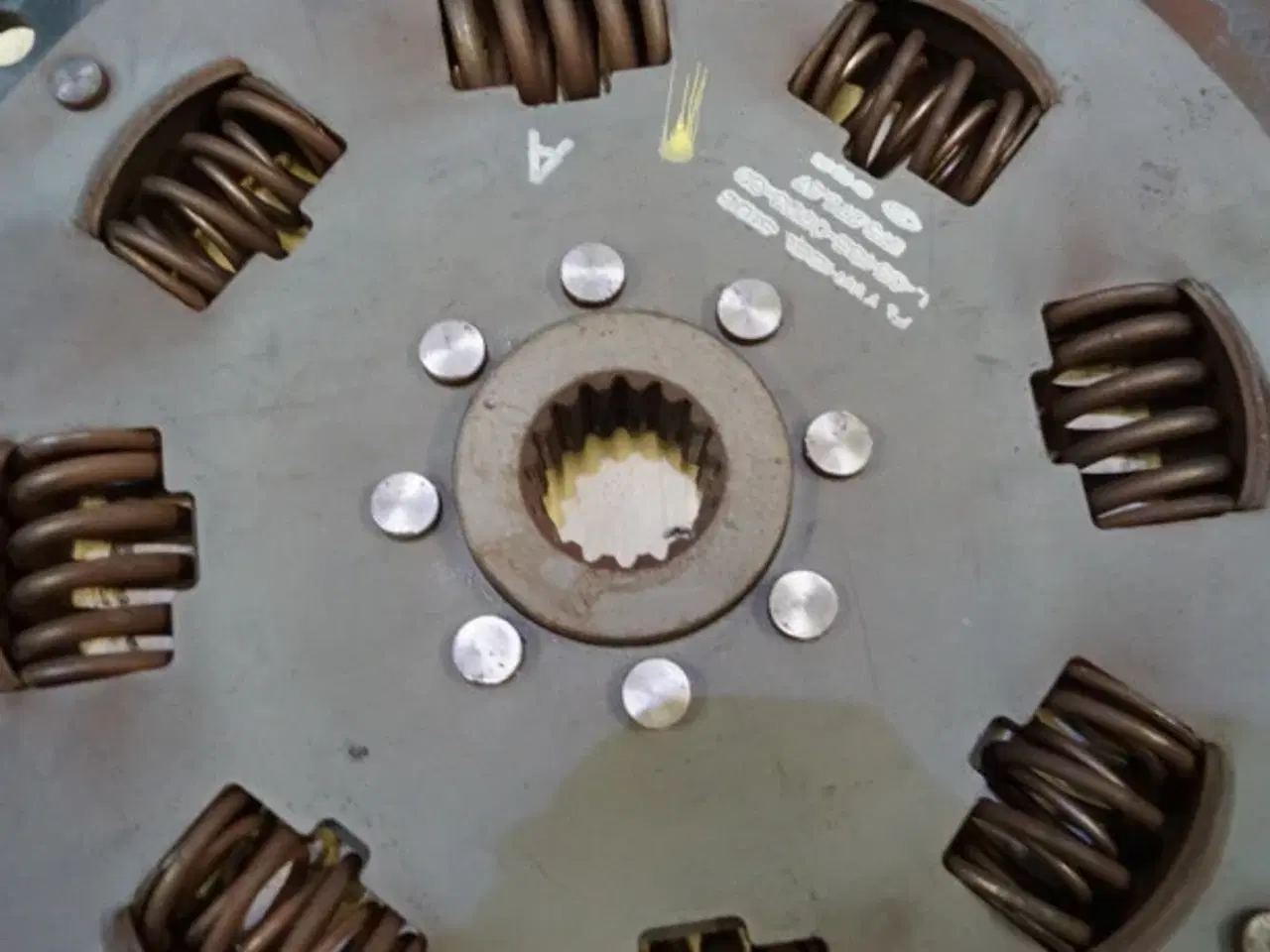 Billede 10 - Case Maxxum 115 Dæmpernav 87527557