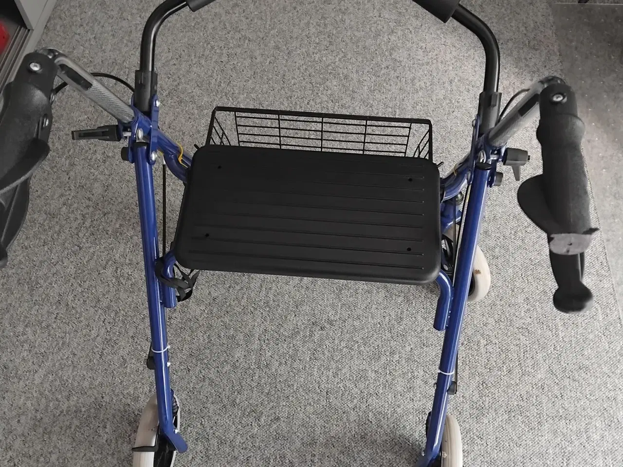Billede 1 - Rollator Næsten Ny Stand