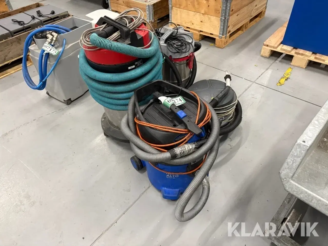 Billede 1 - Lot med industri støvsugere Nilfisk mm - 4 enheder