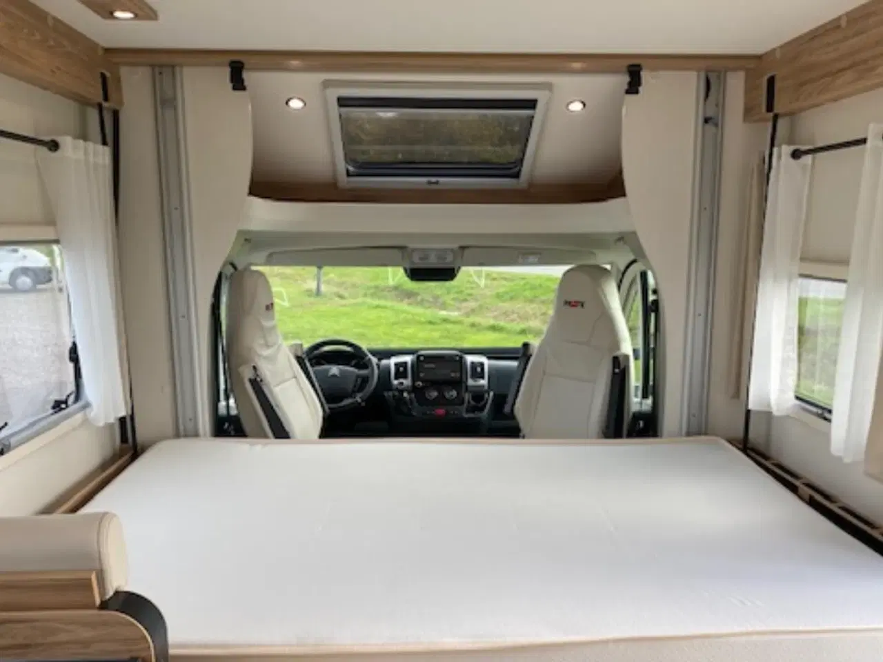 Billede 15 - Pilote P 696 D Évidence