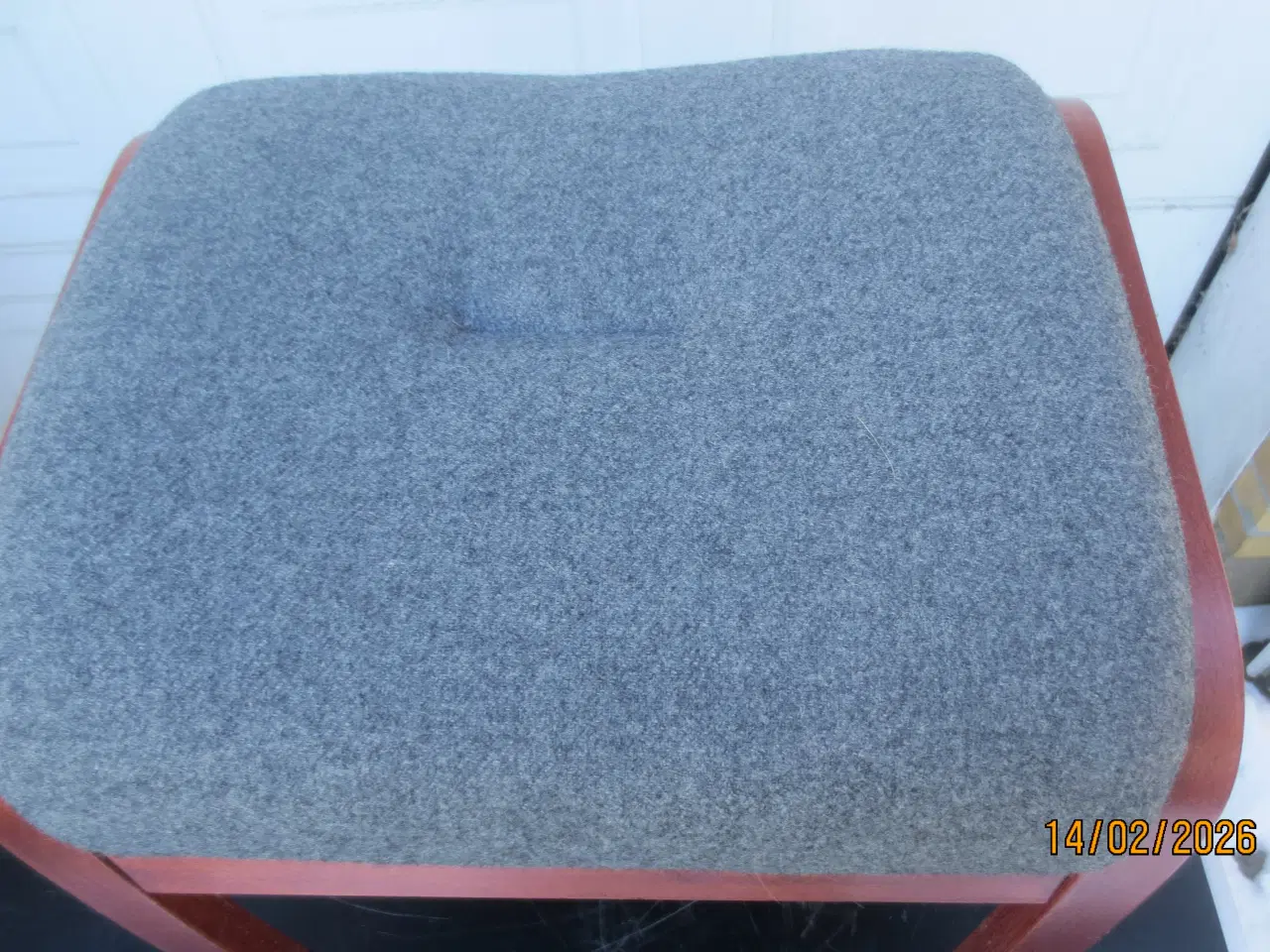 Billede 2 - 1 stk Fodskammel med Grøn stof