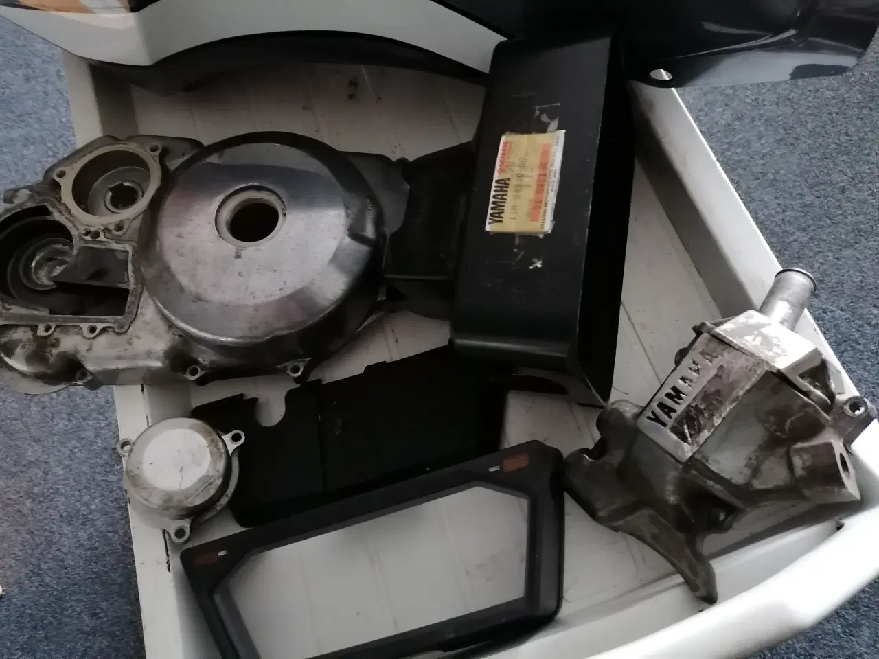 Billede 2 - Tank Yamaha XZ 550 grå , samt reservedele ( Se %) 