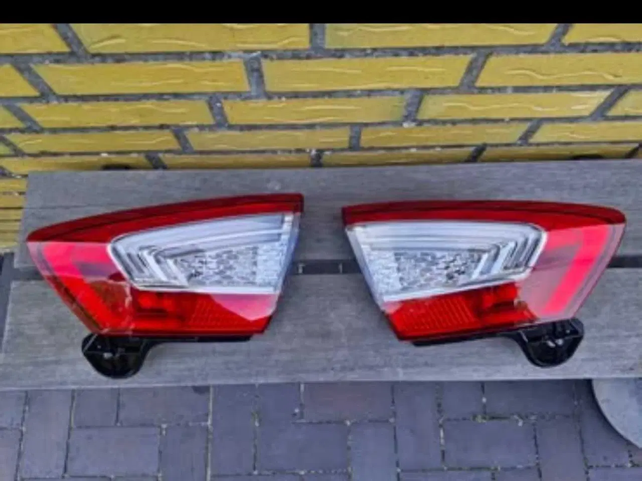 Billede 1 - Baglygter til Ford Mondeo