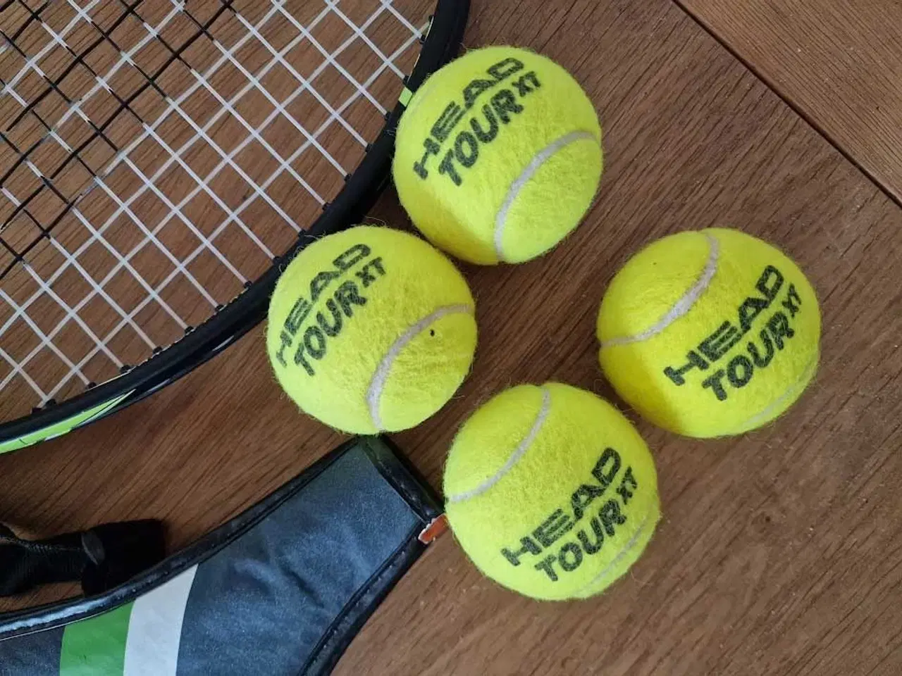 Billede 2 - 2 tennisketchere m. bolde, Aalborg