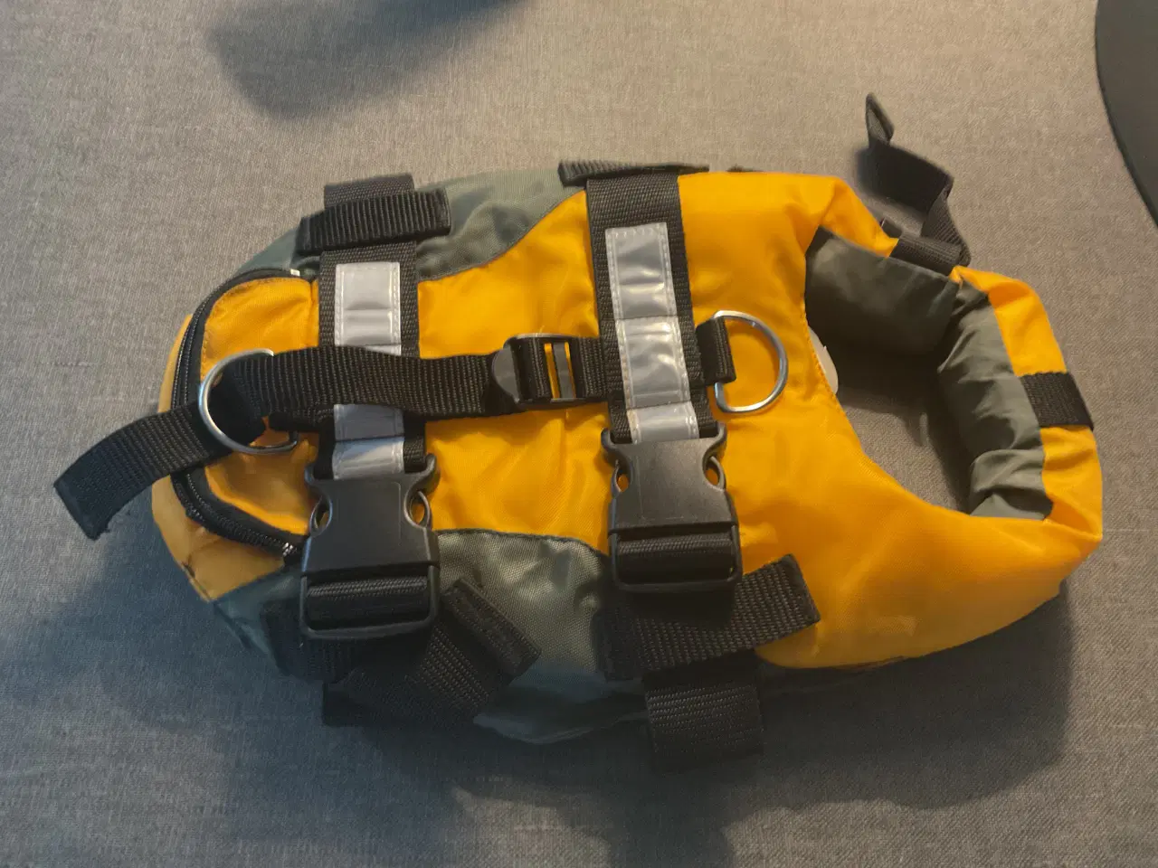 Billede 1 - Redningsvest til lille hund