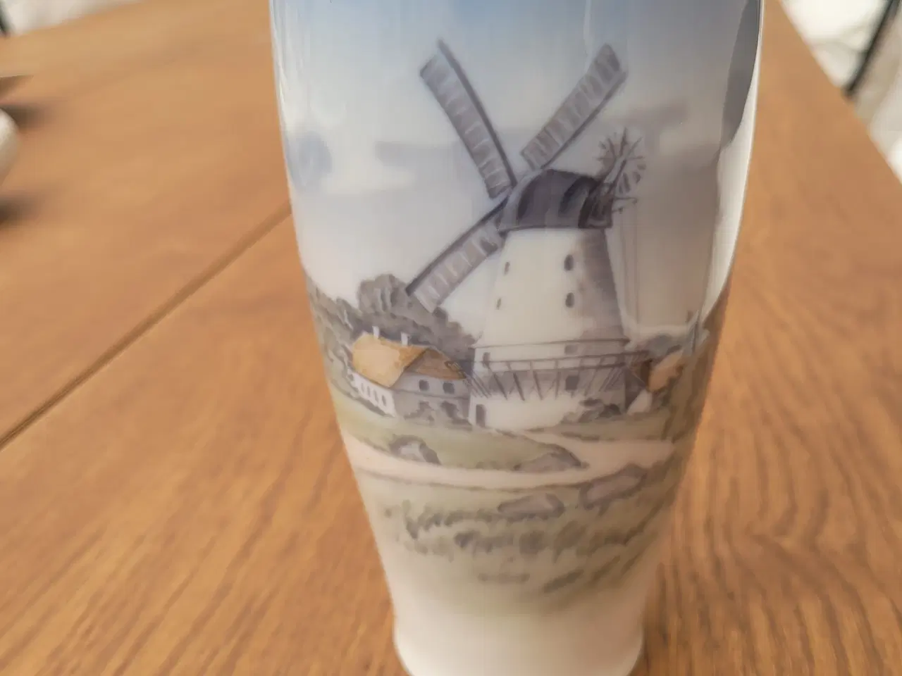 Billede 1 - Smuk Porcelæn vase fra Royal copenhagen 