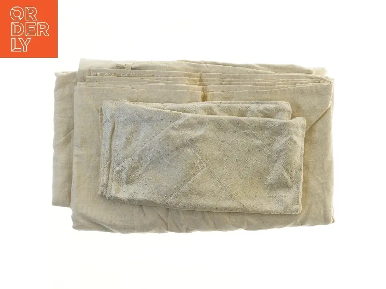 Billede 2 - Sengetæppe med puder (str. pude 40x40, tæppe 210x260 cm)