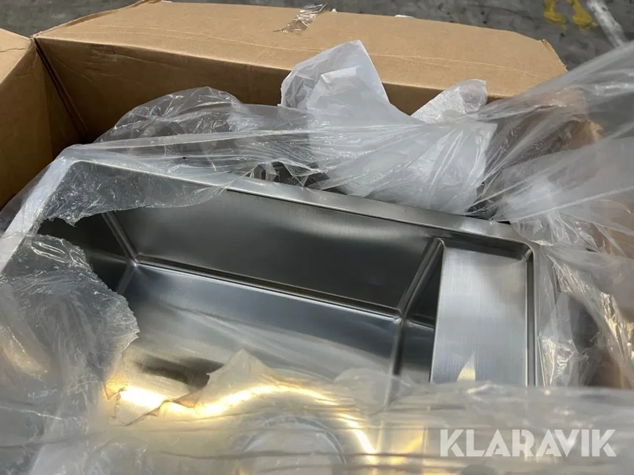 Billede 10 - Lot - håndvaske, toilet, Badmøbel og øvrigt