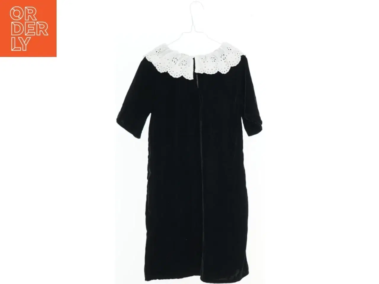 Billede 2 - Sort kjole med hvid krave fra H&M (str. 134)