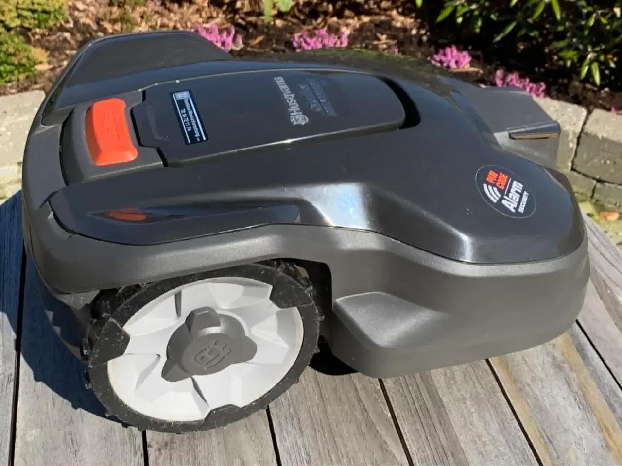 Billede 1 - Husqvarna Automower 305 robotplæneklipper