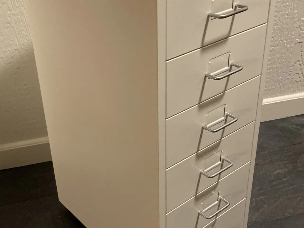 Billede 2 - Hvid Metal kommode