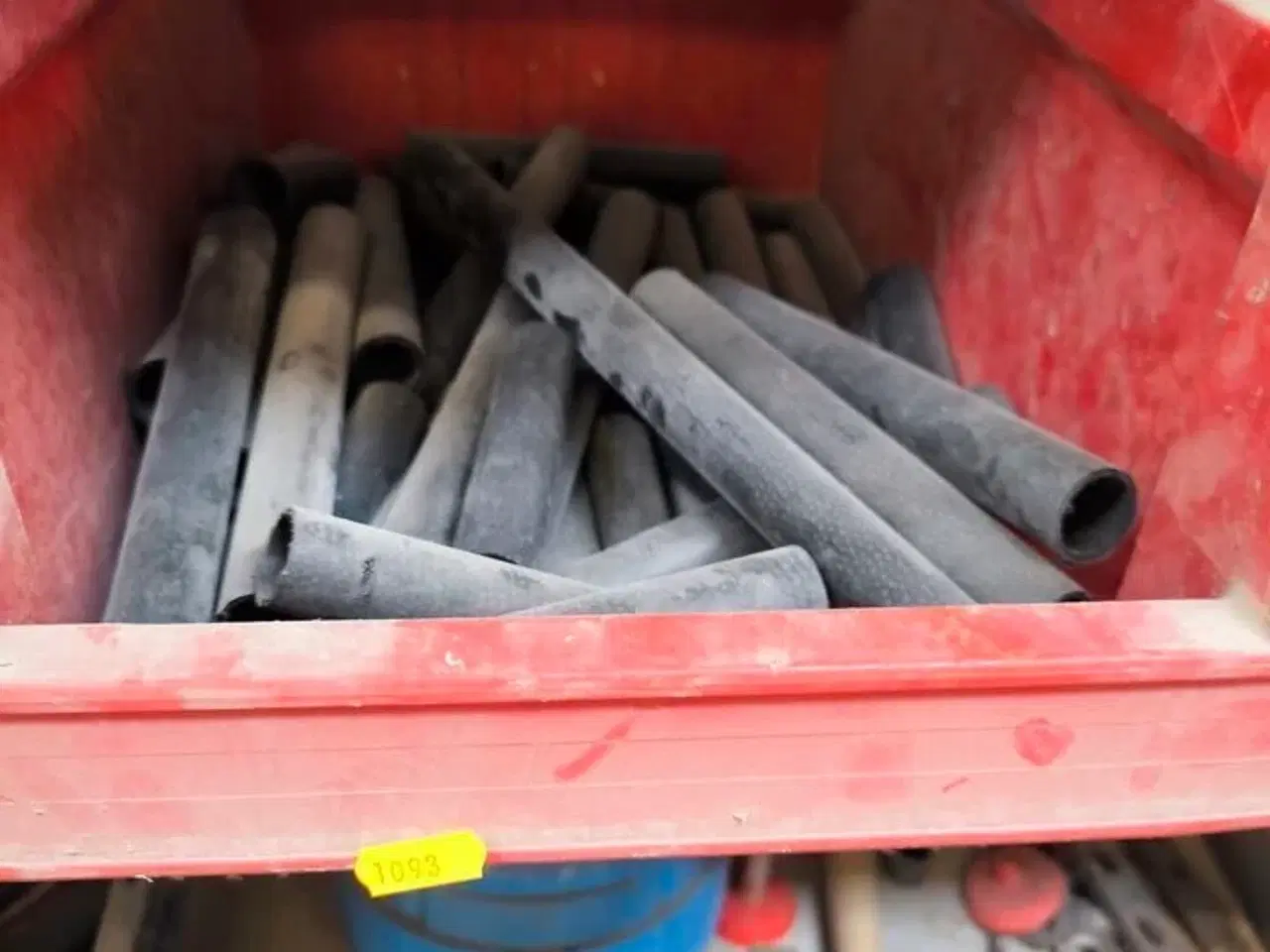 Billede 4 - Reol inkl. indhold