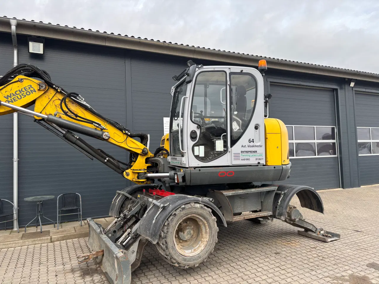 Billede 4 - Gummihjulsgravemaskine